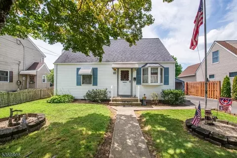 21 Rockridge Rd, Haskell, NJ 07420