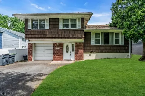103 Hallberg Ave, Bergenfield, NJ 07621