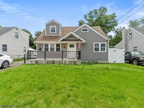 19 Wolf Dr, Trenton, NJ 08610