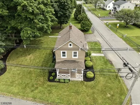 20 S Dell Ave, Kenvil, NJ 07847