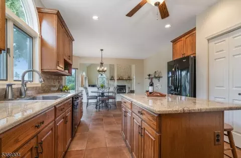 4 Wheatfield Rd, Flemington, NJ 08822 photo 6