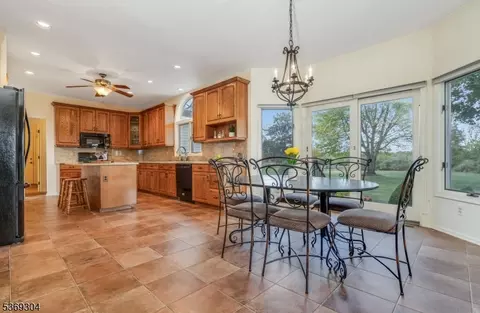 4 Wheatfield Rd, Flemington, NJ 08822 photo 8