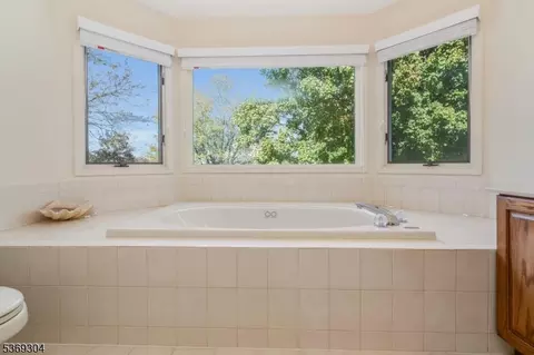 4 Wheatfield Rd, Flemington, NJ 08822 photo 20
