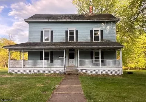 11 Sterling Pkwy, Ogdensburg, NJ 07439