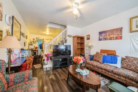 31 Bellevue Ave, Trenton, NJ 08618