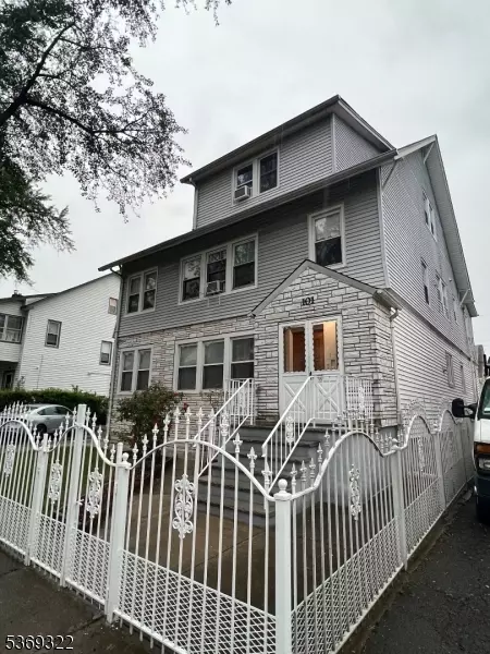 101 Ellington St, East Orange, NJ 07017