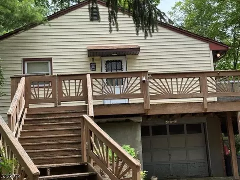 2 Margaret Ln, Sussex, NJ 07461