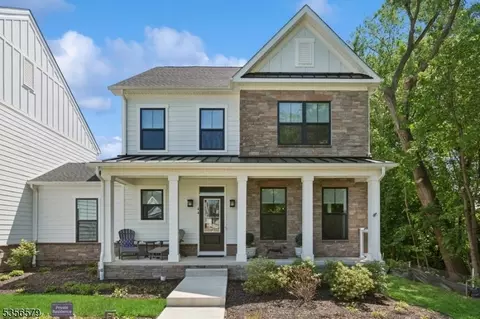 44 Willow Ln, Parsippany, NJ 07054
