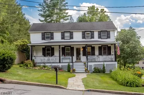 2 Broad St, Stockton, NJ 08559