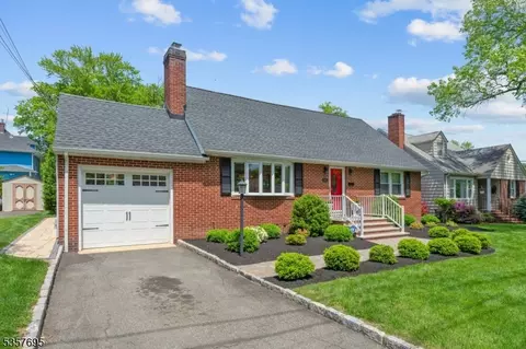206 Hickory Ave, Garwood, NJ 07027