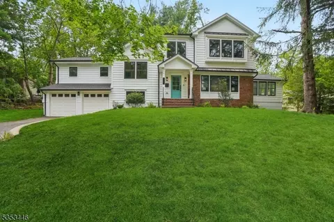 111 Gallinson Dr, New Providence, NJ 07974