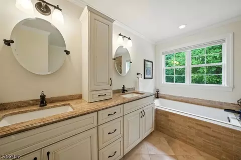 10 Peter Dr, Hackettstown, NJ 07840 photo 25