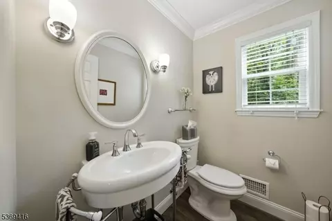 10 Peter Dr, Hackettstown, NJ 07840 photo 14