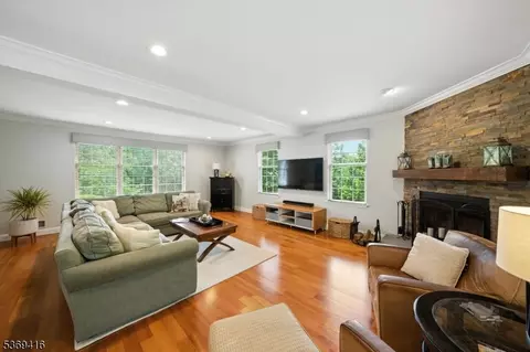 10 Peter Dr, Hackettstown, NJ 07840 photo 19