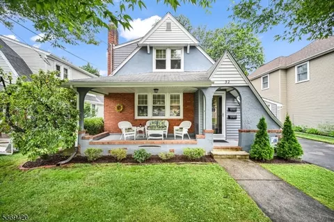 32 Oak Pl, Hawthorne, NJ 07506