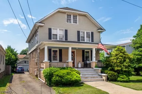 10 Zazzetti St, Waldwick, NJ 07463