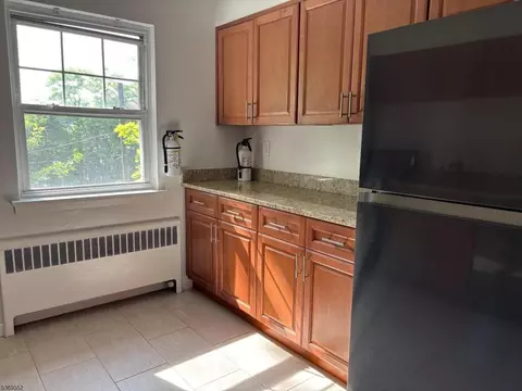 430 Beverly Rd #E, Teaneck, NJ 07666 photo 4