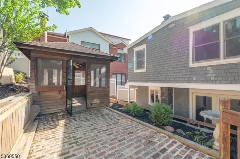 238 Undercliff Ave, Edgewater, NJ 07020 photo 35