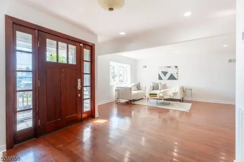 238 Undercliff Ave, Edgewater, NJ 07020 photo 3