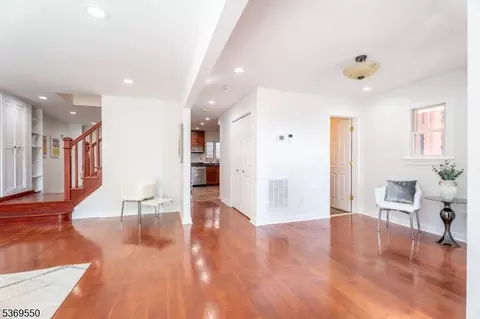 238 Undercliff Ave, Edgewater, NJ 07020 photo 6