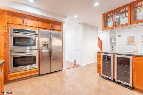 238 Undercliff Ave, Edgewater, NJ 07020 photo 13