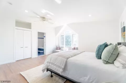 238 Undercliff Ave, Edgewater, NJ 07020 photo 20