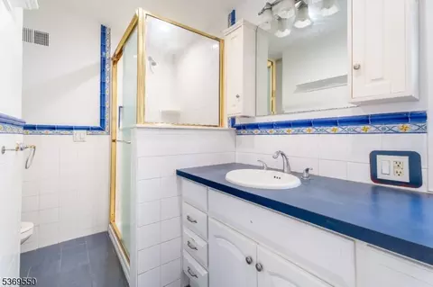 238 Undercliff Ave, Edgewater, NJ 07020 photo 30