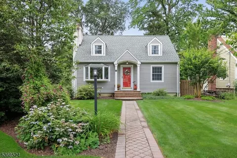 956 Summit Ave, Westfield, NJ 07090