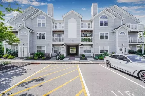 27 Springbrook Rd, Montville, NJ 07045