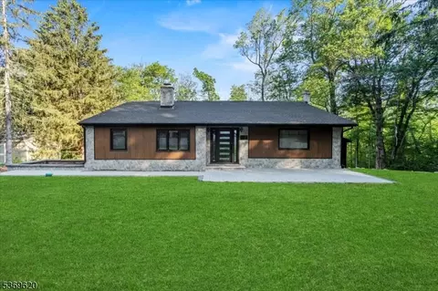 17 Longview Dr, Rockaway Twp, NJ 07866