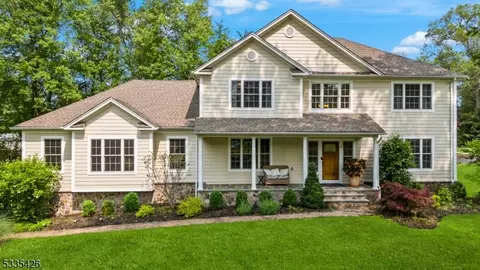 4 Oak Lane Pine Brk, Pine Brook, NJ 07058