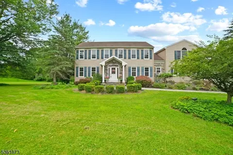 17 Apple Tree Rd, Flemington, NJ 08822 photo 3