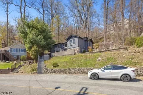 249 W Shore Trl, Sparta, NJ 07871