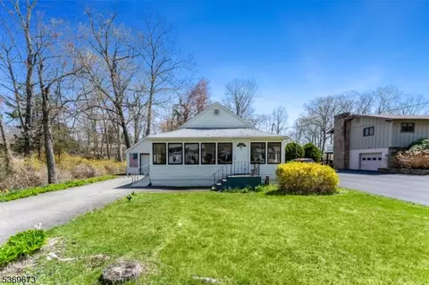 30 Julie Ln, Greenwood Lake, NY 10925