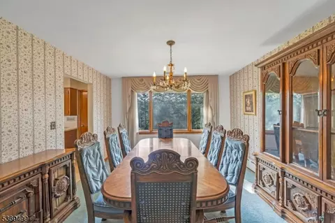 581 Mazur, Paramus, NJ 07652 photo 13