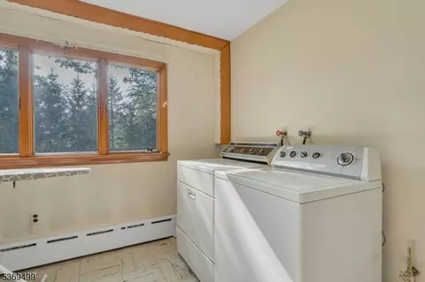 581 Mazur, Paramus, NJ 07652 photo 36