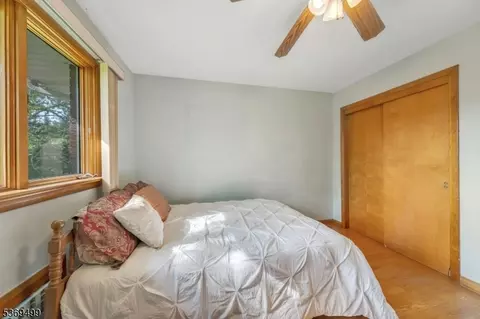 581 Mazur, Paramus, NJ 07652 photo 26
