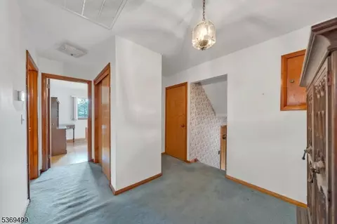 581 Mazur, Paramus, NJ 07652 photo 20