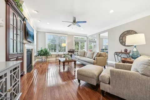 60 Henning Ter, Denville, NJ 07834