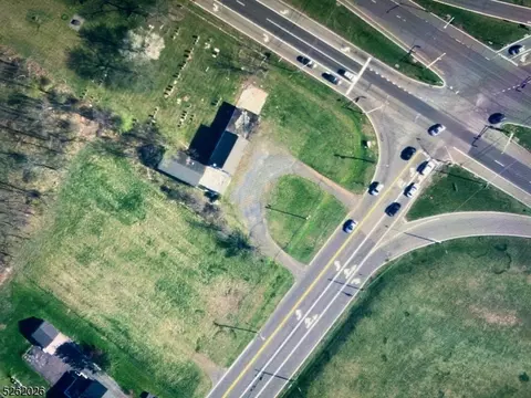 101 Main St, Readington Twp, NJ 08889