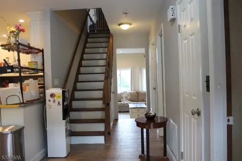 1 Silver Star Ct #2, Vernon, NJ 07462