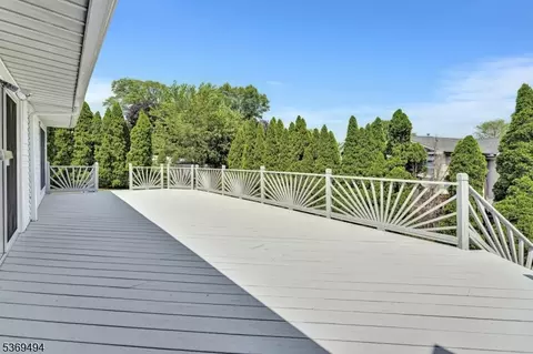 4 Corvair Pl, Wayne, NJ 07470 photo 40