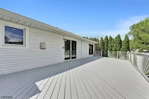 4 Corvair Pl, Wayne, NJ 07470 photo 39