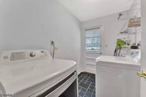 4 Corvair Pl, Wayne, NJ 07470 photo 23