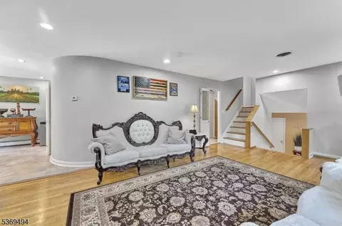 4 Corvair Pl, Wayne, NJ 07470 photo 6