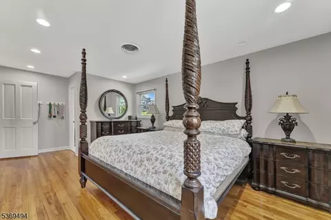 4 Corvair Pl, Wayne, NJ 07470 photo 25