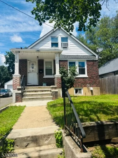 823 E 3rd St, Plainfield, NJ 07062