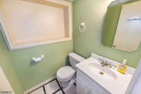 31 Smith Ave, Wanaque Boro, NJ 07420 photo 19