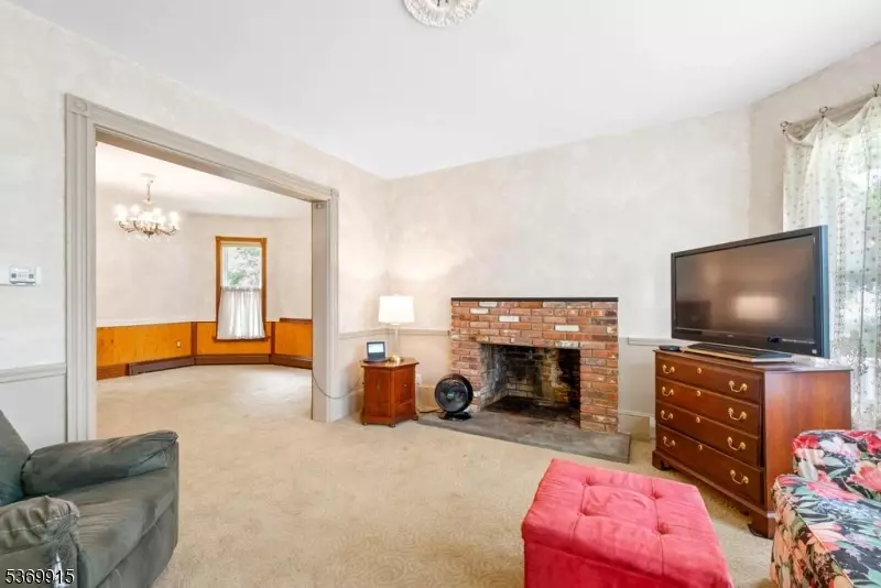 Living - 1033 Route 94, Blairstown, NJ 07825 photo 2 of 3