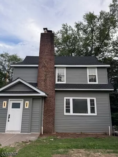 892 W Chestnut St, Union, NJ 07083